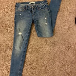 Hollister Jeans - Hollister Super Skinny Low Rise Jeans Hollister Jeans - Hollister Super Skinny Low Rise Jeans
